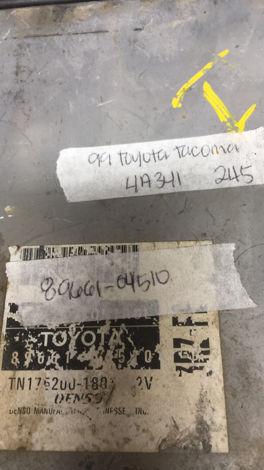 エンジンコントロールコンピュータのみ 89661-44510 アイシス用 トヨタ純正部品 エンジンコントロールコンピュータのみ 89661-44510 アイシス用 トヨタ